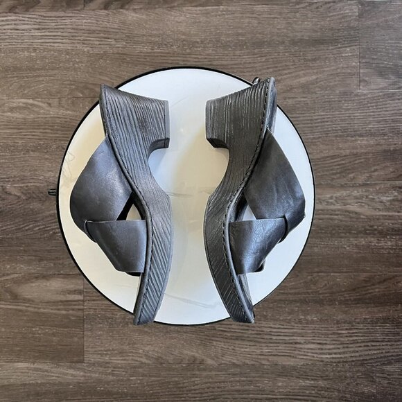 Born Sandal Coney Platform Slide Cross Straps F23703 Black Leather Size 9M​​​ - Picture 2 of 5